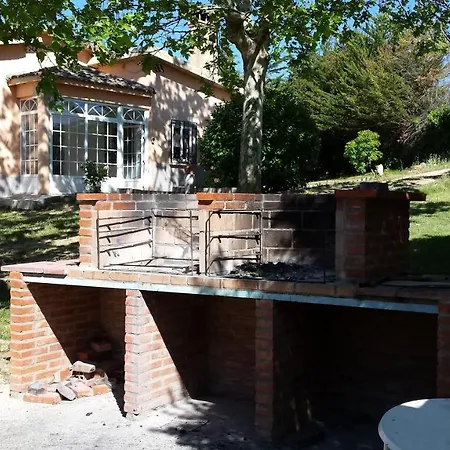 Semesterbostad Casa Rural La Ermita Del Viso Monterrubio de Armuna