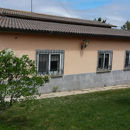 Casa Rural La Ermita Del Viso Monterrubio de Armuna